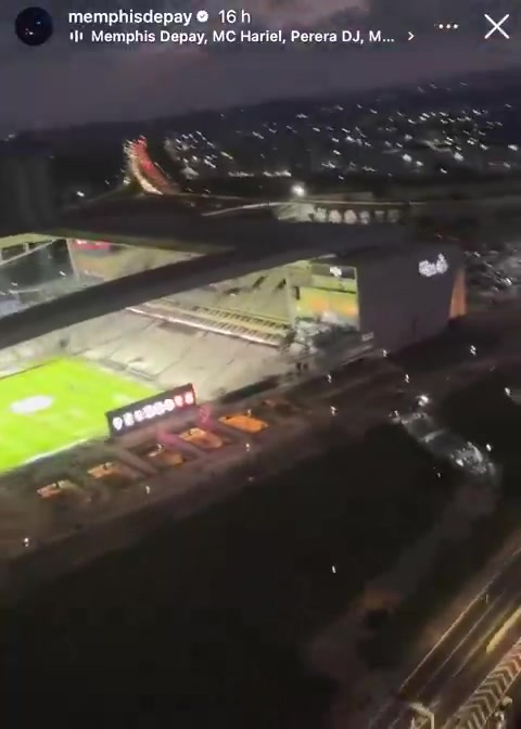 开云-拉风！德佩乘坐直升机抵达球场，现场观看科林蒂安巴甲比赛